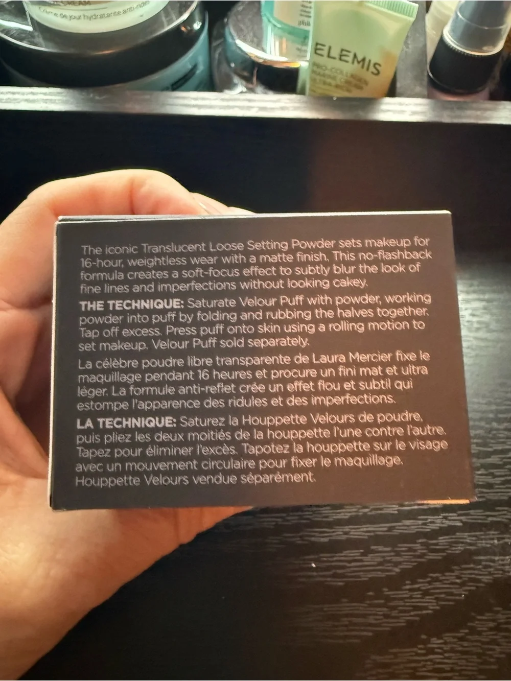 laura mercier Translucent Loose Setting Powder in Black Packaging